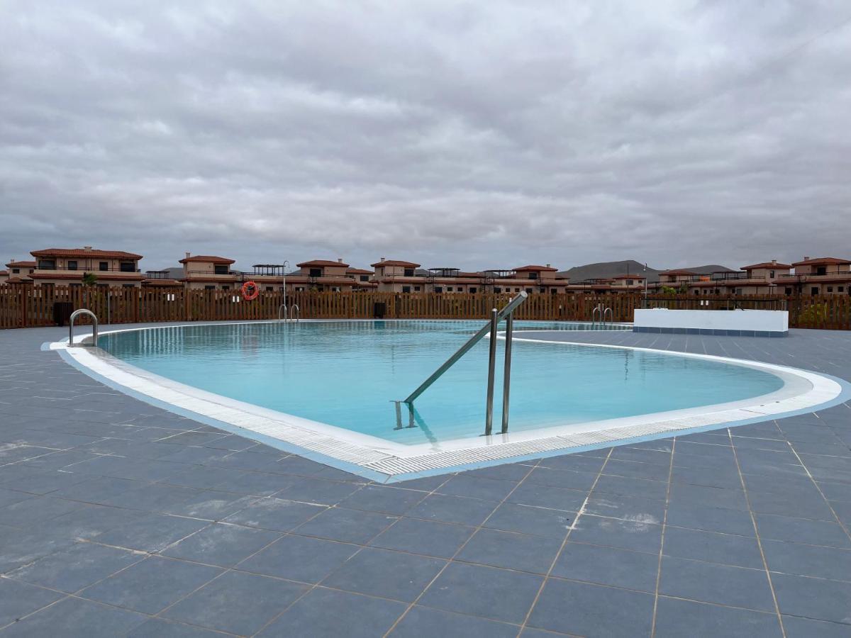 Stillvolle Villa Mit Terrasse, Garten Und Grill Lajares Esterno foto